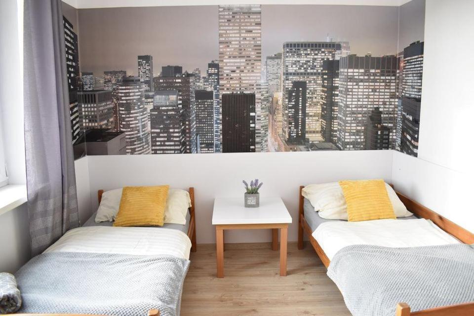 Hostel Przed Switem Gorzow Wielkopolski Bagian luar foto