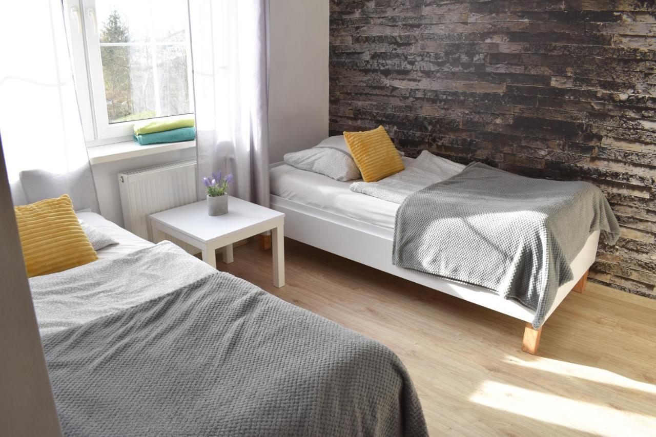Hostel Przed Switem Gorzow Wielkopolski Bagian luar foto