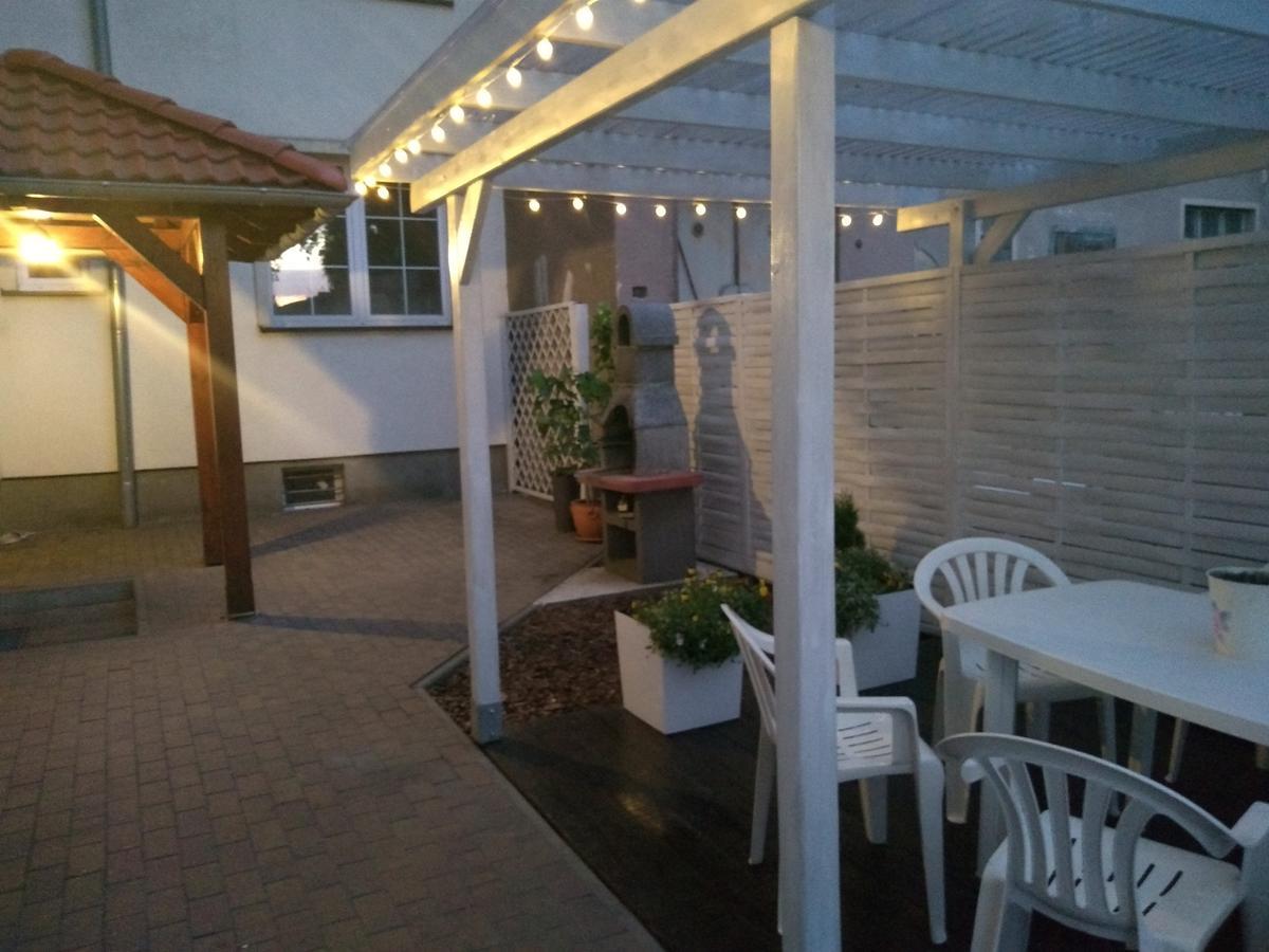 Hostel Przed Switem Gorzow Wielkopolski Bagian luar foto