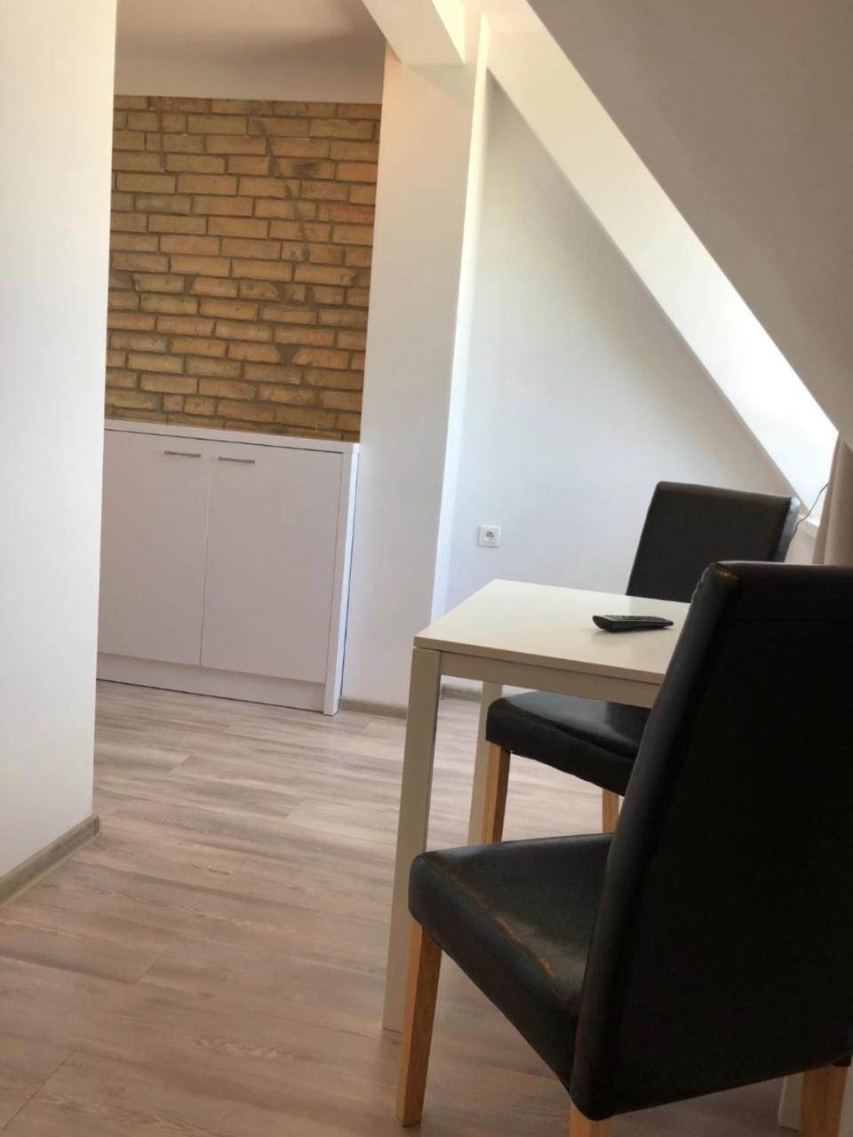 Hostel Przed Switem Gorzow Wielkopolski Bagian luar foto